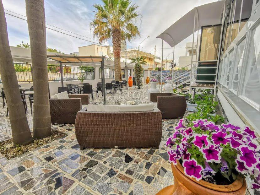 Porto Cesareo Hotel Екстер'єр фото