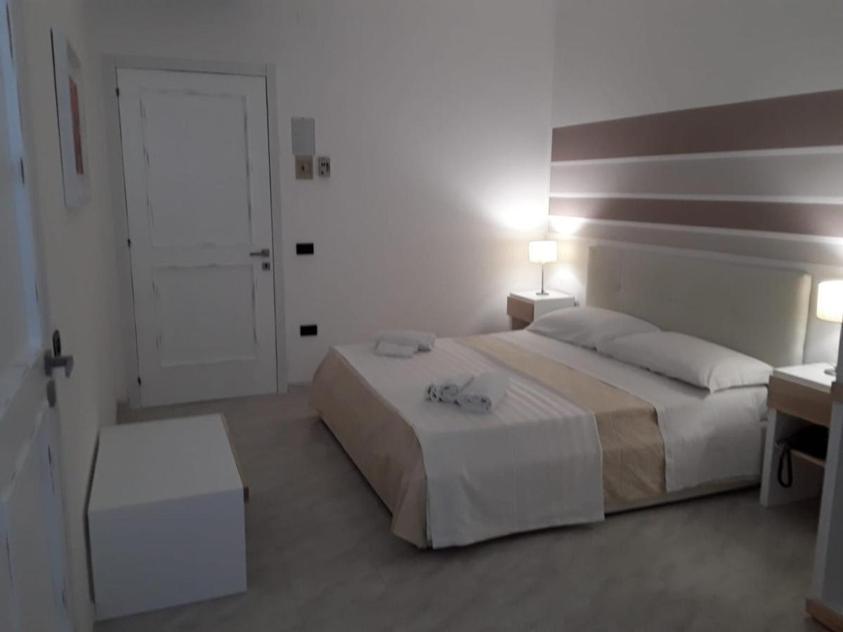 Porto Cesareo Hotel Екстер'єр фото