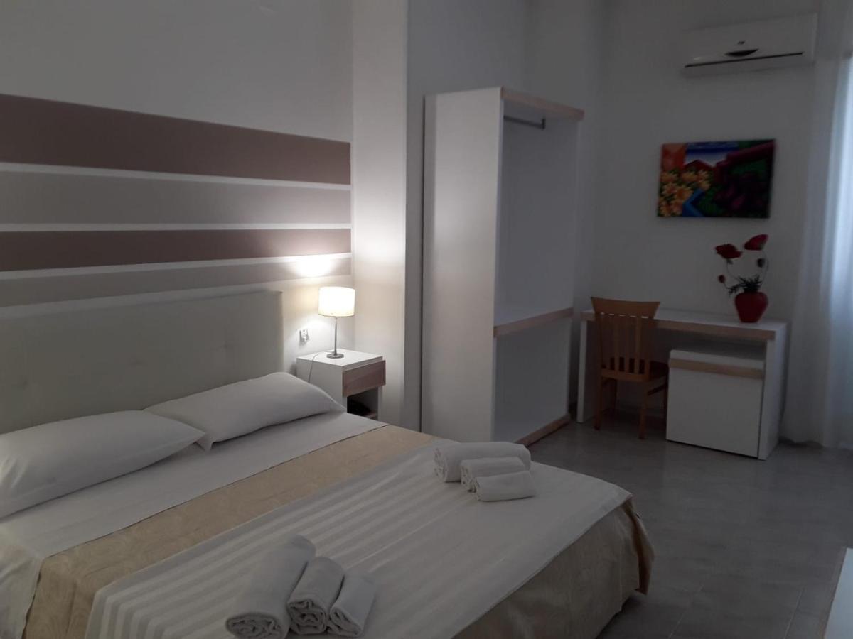 Porto Cesareo Hotel Екстер'єр фото