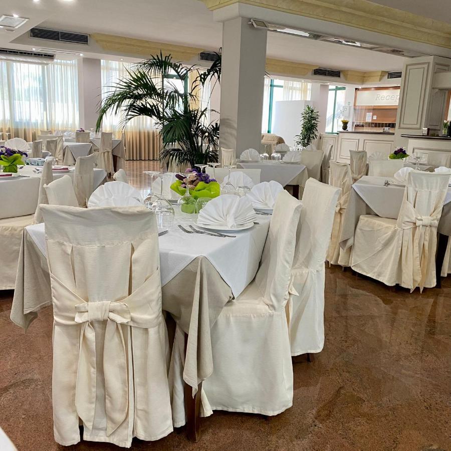 Porto Cesareo Hotel Екстер'єр фото