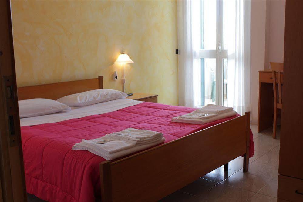 Porto Cesareo Hotel Екстер'єр фото